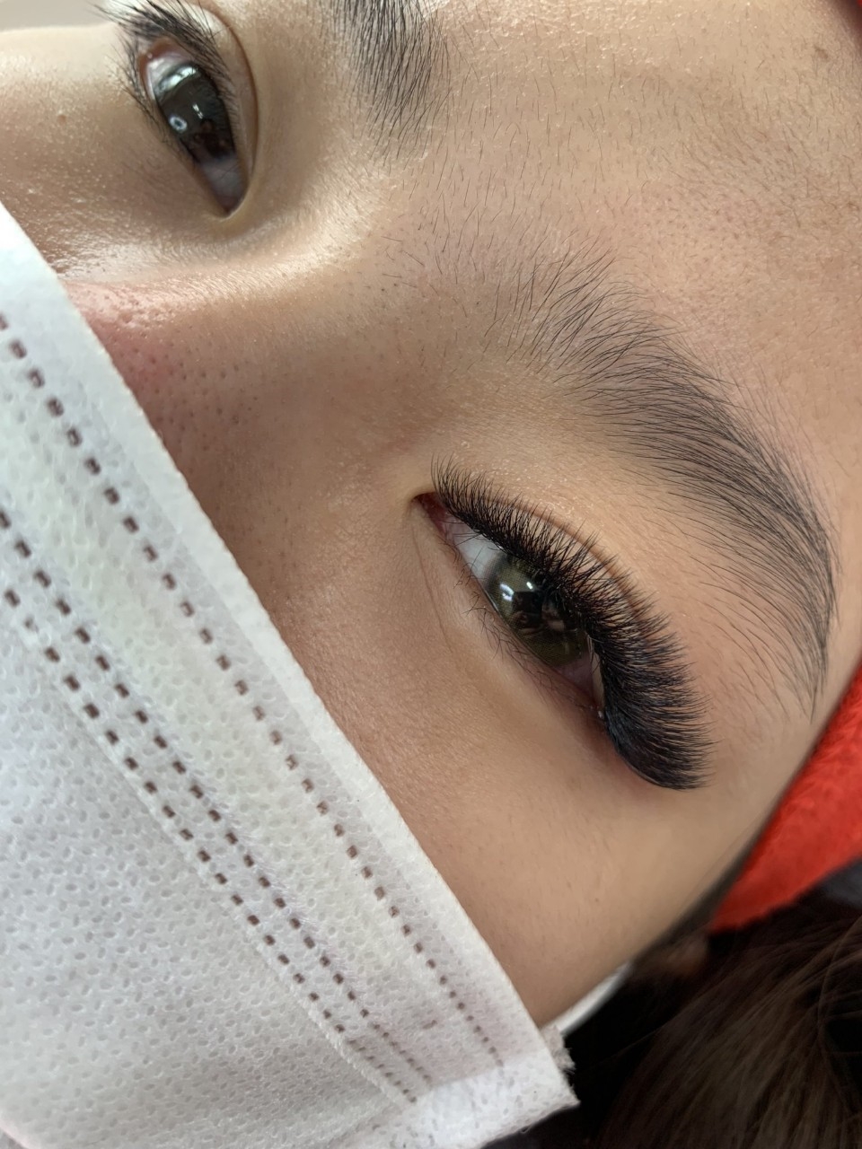 What are volume lash extensions? Features & Uses of Volume lash ...