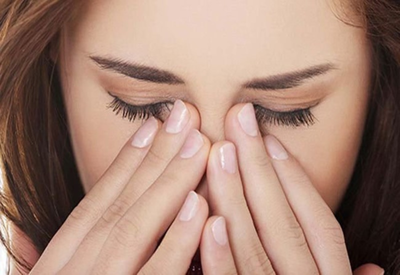 Rubbing The Eyes Causes Eyelash Extensions Lose