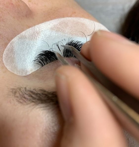 Connect 8mm Lashes To Real Eyelashes