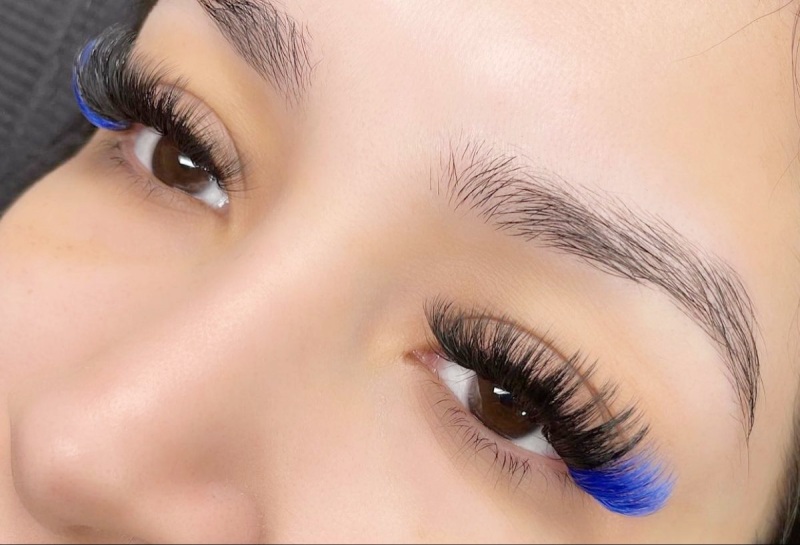 Outstanding Features Of Blue Lash Extensions
