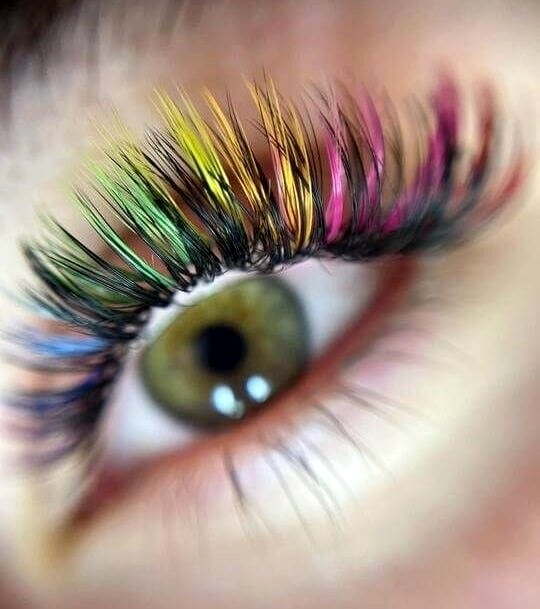 Benefits Of Performing Rainbow Lash Extensions