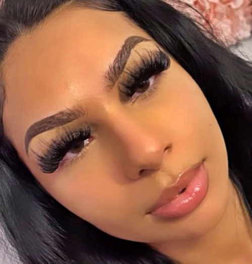 Wispy Eyelashes Extensions